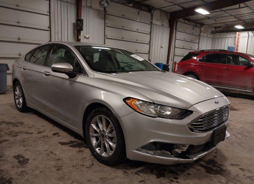 2017 Ford Fusion SE (VIN 3FA6P0H7XHR187241) main photo