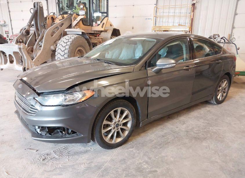 Photo 2 of 2017 Ford Fusion SE (VIN 3FA6P0H7XHR251469)