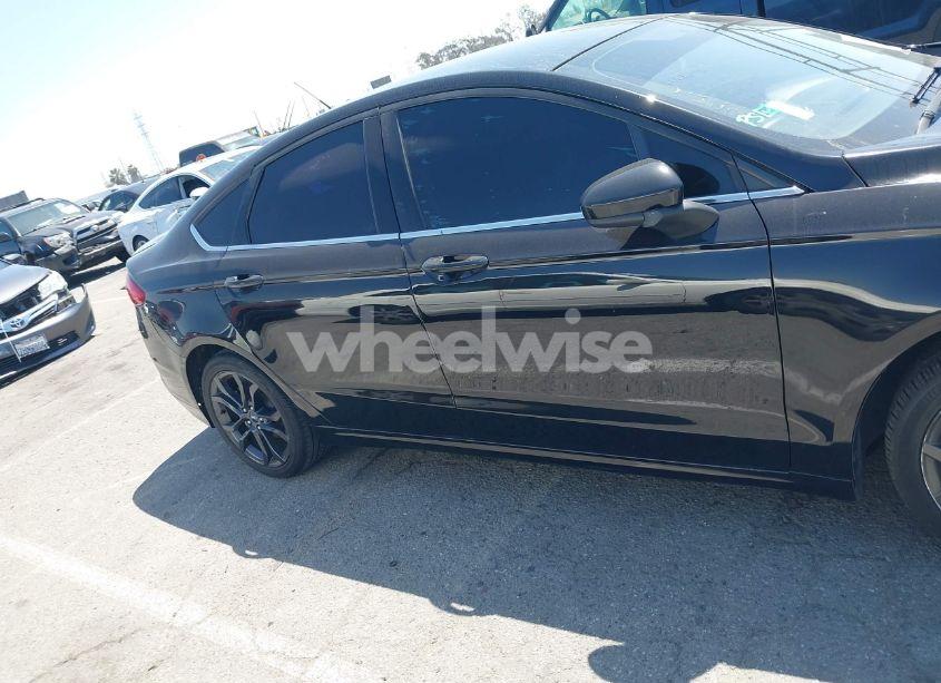 Photo 13 of 2017 Ford Fusion SE (VIN 3FA6P0H7XHR253870)