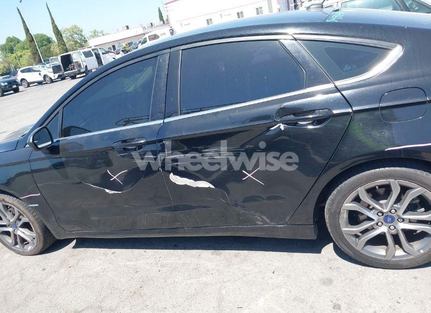 Photo 14 of 2017 Ford Fusion SE (VIN 3FA6P0H7XHR253870)