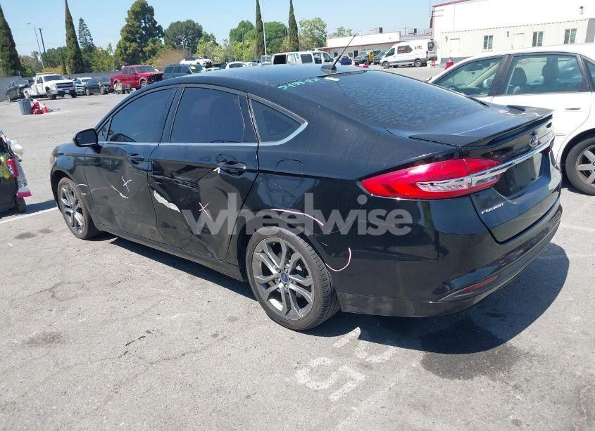 Photo 3 of 2017 Ford Fusion SE (VIN 3FA6P0H7XHR253870)