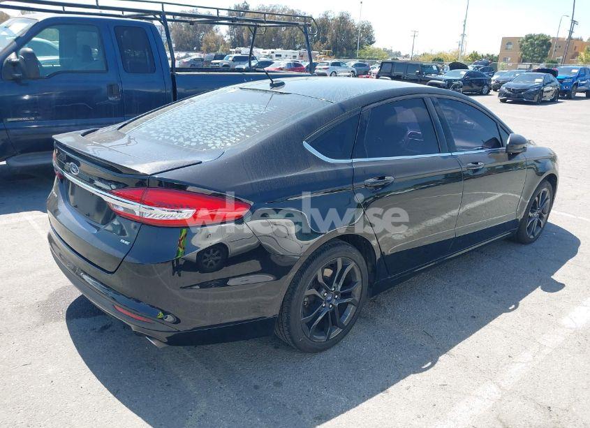 Photo 4 of 2017 Ford Fusion SE (VIN 3FA6P0H7XHR253870)