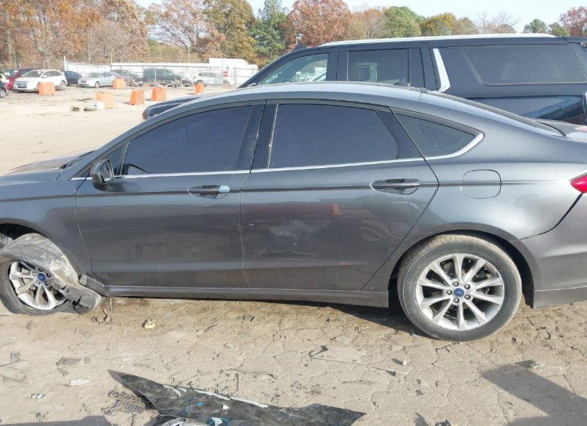 Photo 14 of 2017 Ford Fusion SE (VIN 3FA6P0H7XHR259023)