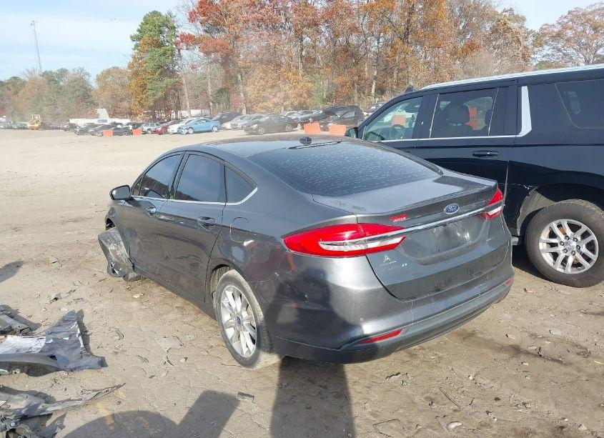 Photo 3 of 2017 Ford Fusion SE (VIN 3FA6P0H7XHR259023)