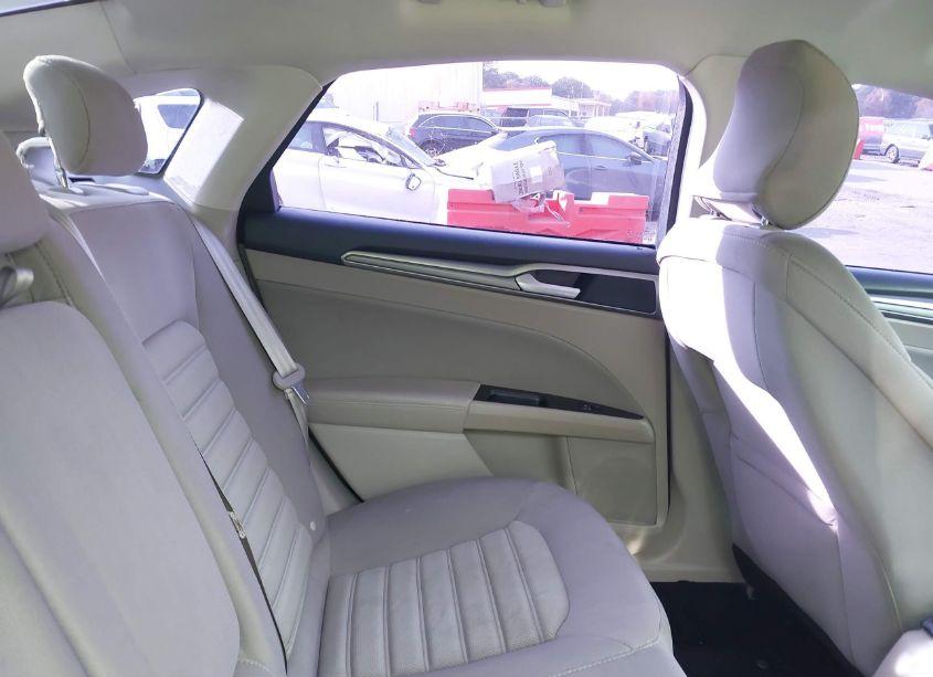 Photo 8 of 2017 Ford Fusion SE (VIN 3FA6P0H7XHR259023)