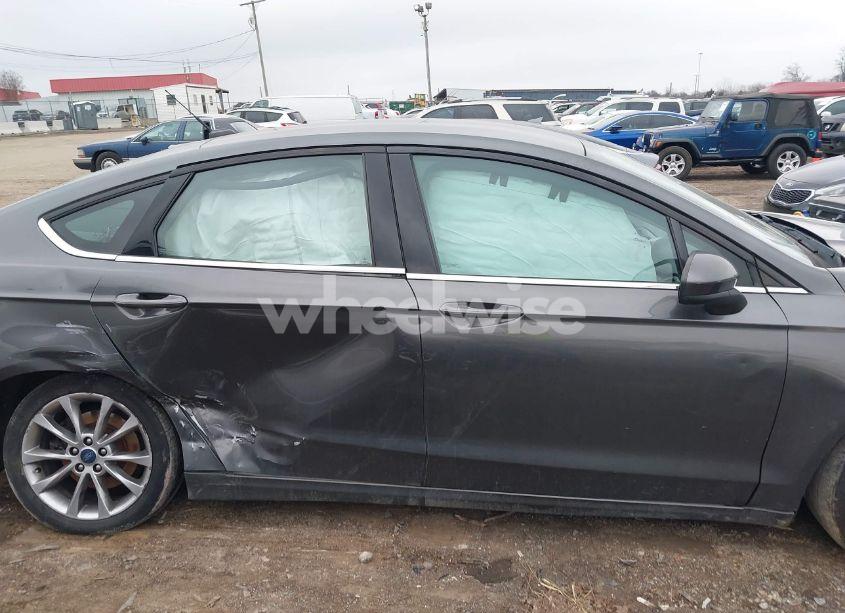 Photo 13 of 2017 Ford Fusion SE (VIN 3FA6P0H7XHR353726)