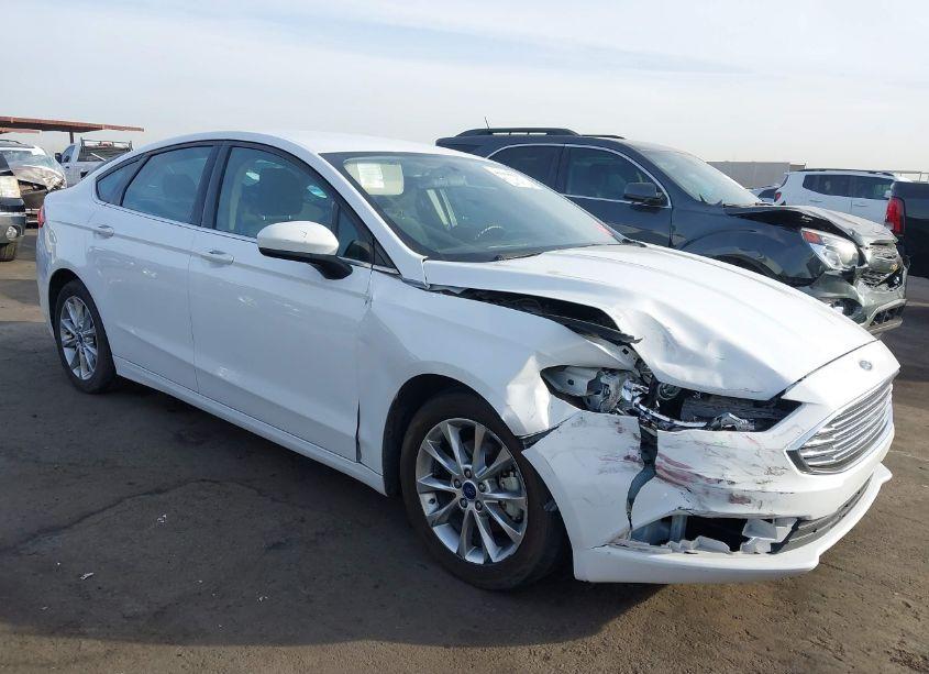 2017 Ford Fusion SE (VIN 3FA6P0H7XHR356089) main photo