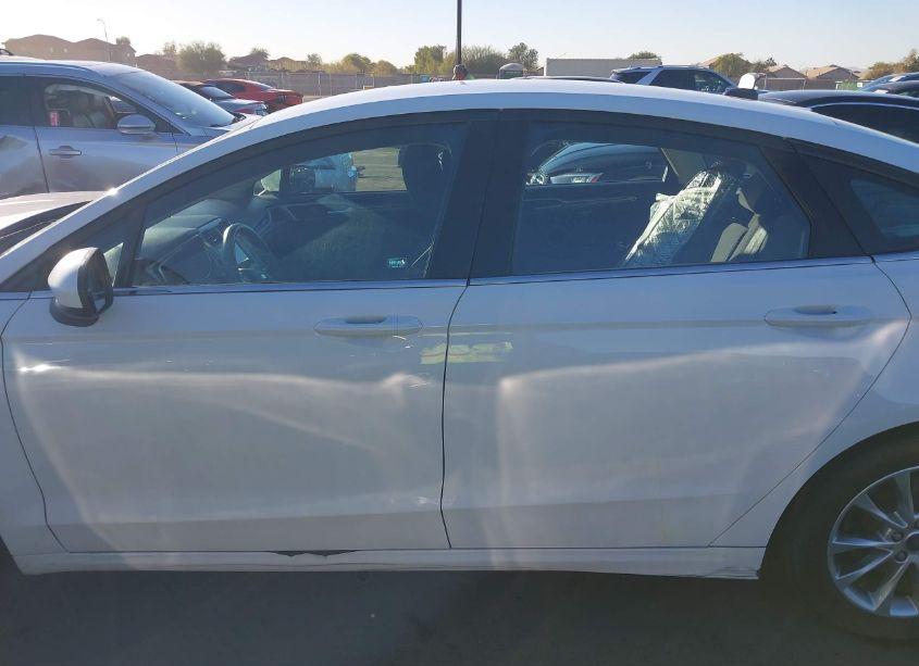 Photo 14 of 2017 Ford Fusion SE (VIN 3FA6P0H7XHR356089)