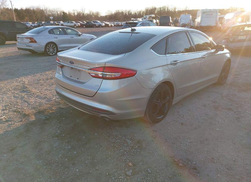 Photo 4 of 2017 Ford Fusion SE (VIN 3FA6P0H7XHR369814)