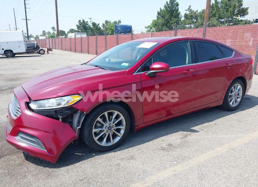 Photo 2 of 2017 Ford Fusion SE (VIN 3FA6P0H7XHR416565)