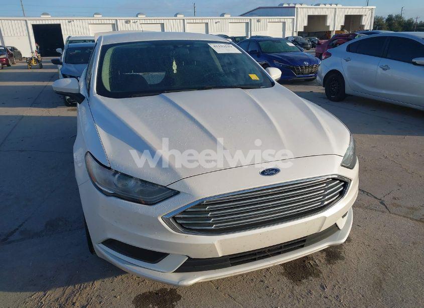 Photo 12 of 2017 Ford Fusion SE (VIN 3FA6P0H7XHR416839)