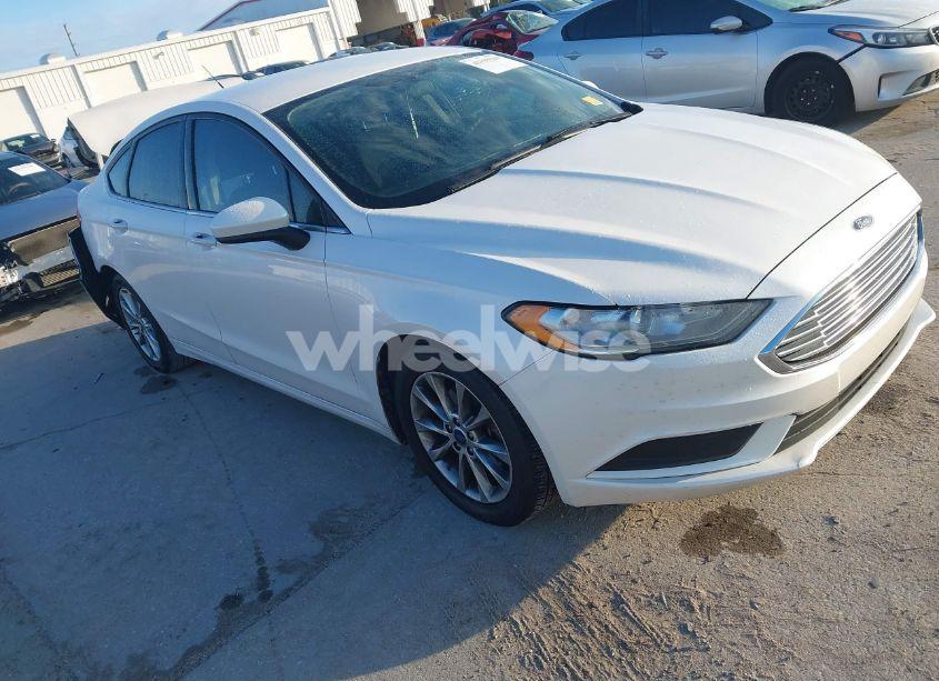 Photo 13 of 2017 Ford Fusion SE (VIN 3FA6P0H7XHR416839)