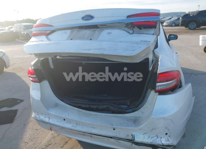 Photo 6 of 2017 Ford Fusion SE (VIN 3FA6P0H7XHR416839)