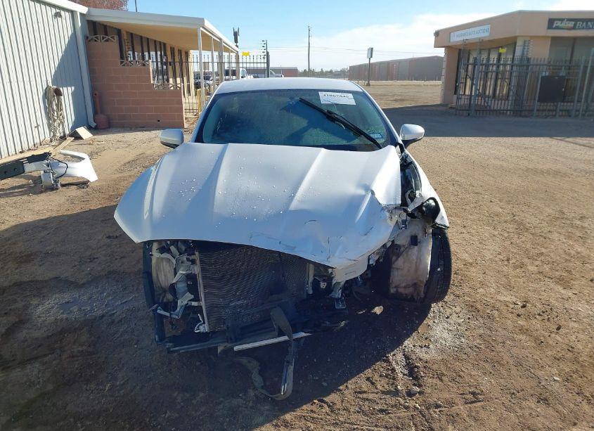 Photo 12 of 2018 Ford Fusion SE (VIN 3FA6P0H7XJR109564)