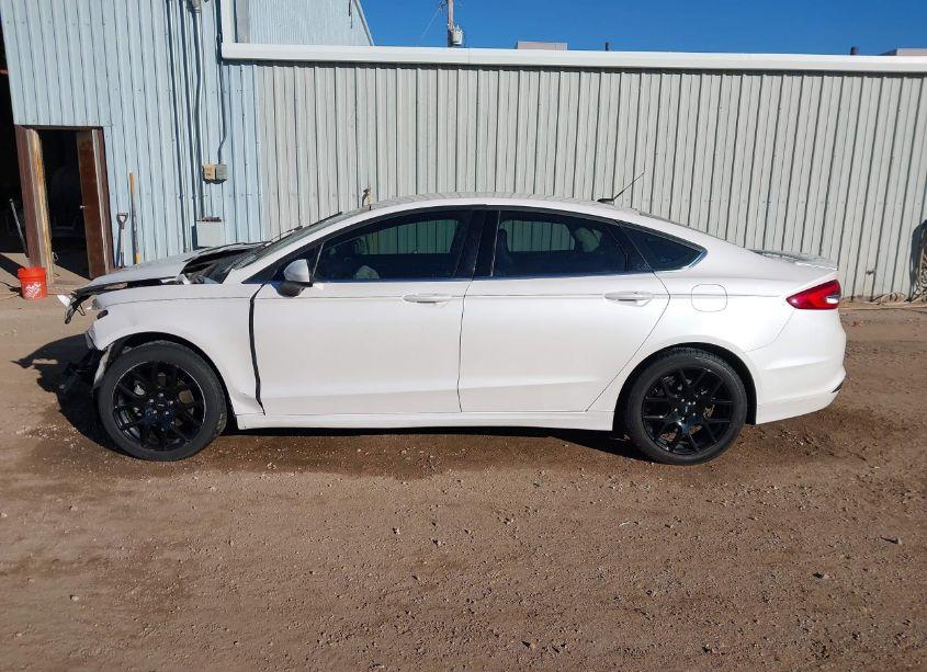 Photo 14 of 2018 Ford Fusion SE (VIN 3FA6P0H7XJR109564)