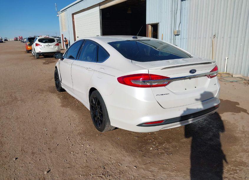 Photo 3 of 2018 Ford Fusion SE (VIN 3FA6P0H7XJR109564)