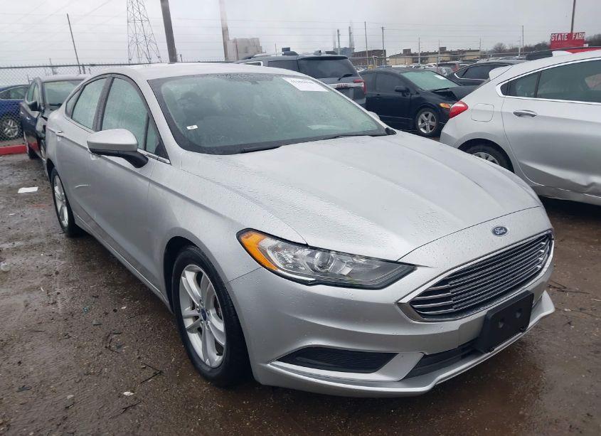 2018 Ford Fusion SE (VIN 3FA6P0H7XJR114666) main photo