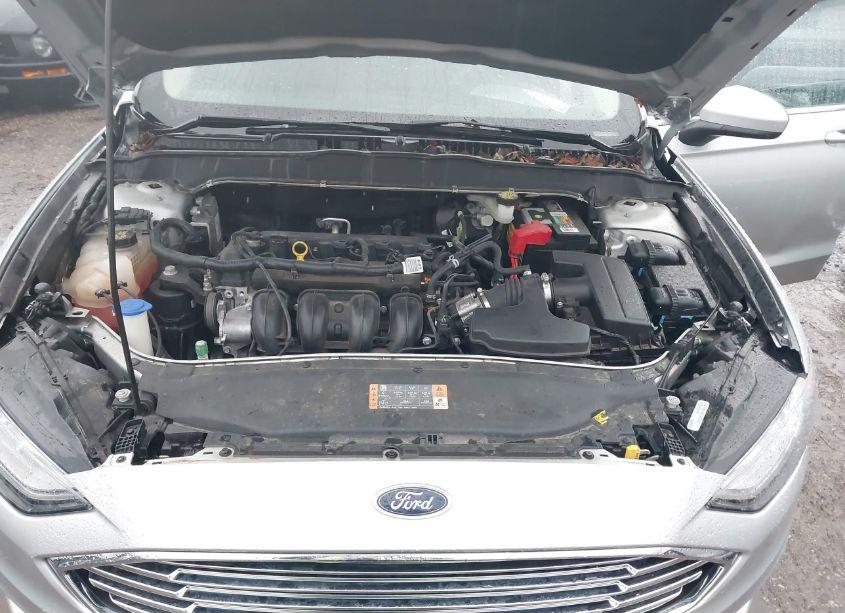 Photo 10 of 2018 Ford Fusion SE (VIN 3FA6P0H7XJR114666)