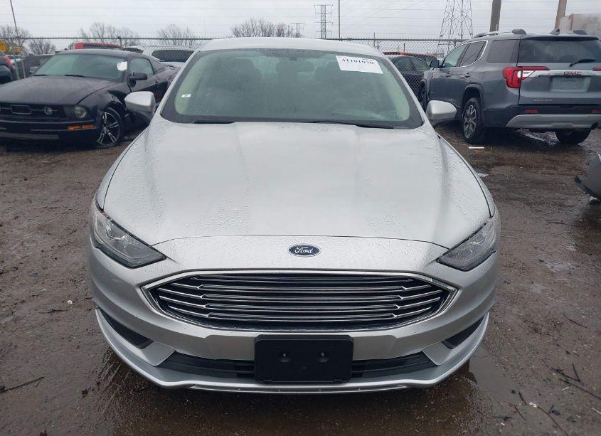 Photo 12 of 2018 Ford Fusion SE (VIN 3FA6P0H7XJR114666)