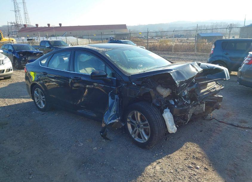 2018 Ford Fusion SE (VIN 3FA6P0H7XJR125666) main photo