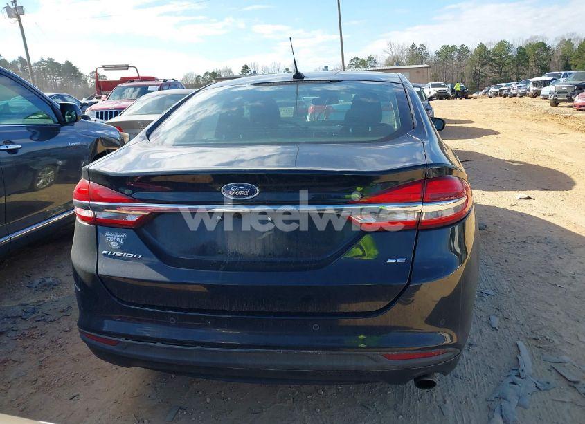 Photo 16 of 2018 Ford Fusion SE (VIN 3FA6P0H7XJR159283)