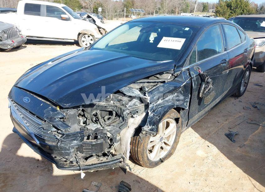 Photo 2 of 2018 Ford Fusion SE (VIN 3FA6P0H7XJR159283)