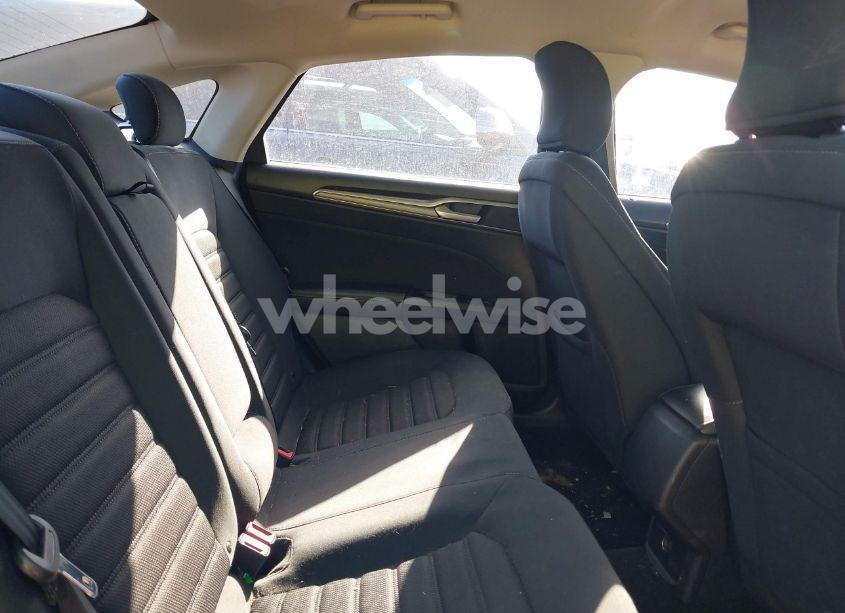 Photo 8 of 2018 Ford Fusion SE (VIN 3FA6P0H7XJR159283)