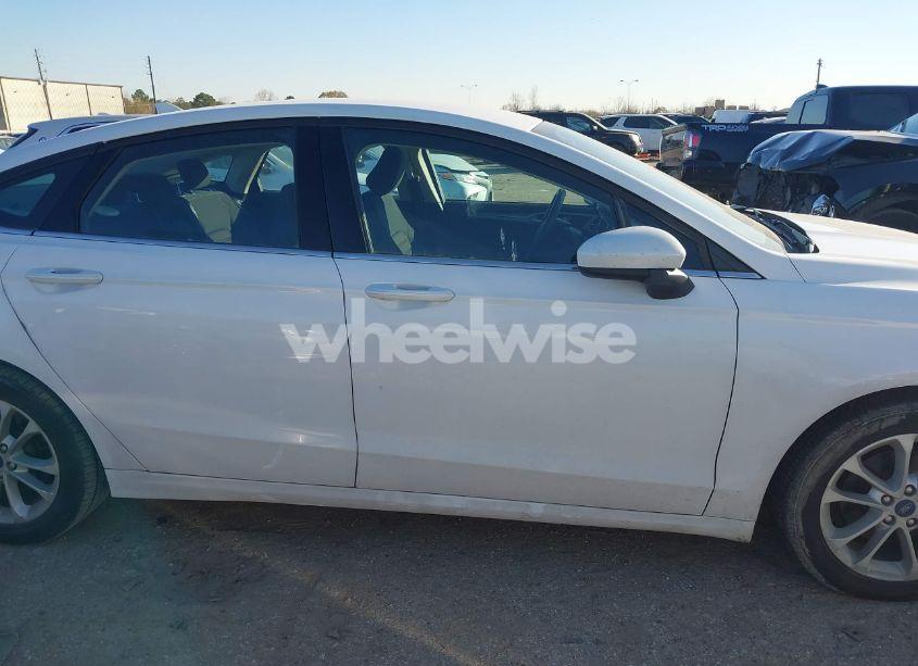 Photo 14 of 2020 Ford Fusion SE (VIN 3FA6P0H7XLR195333)