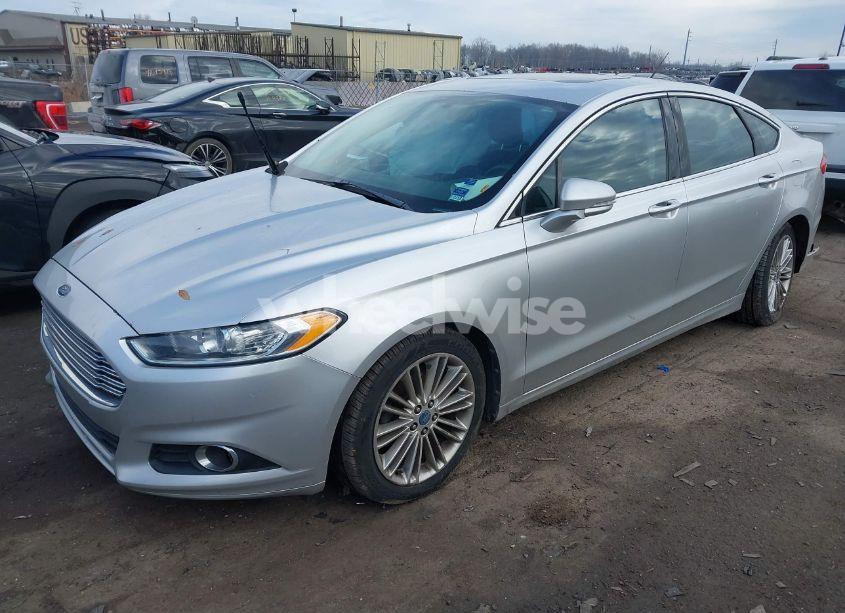 Photo 2 of 2013 Ford Fusion SE (VIN 3FA6P0H90DR191228)