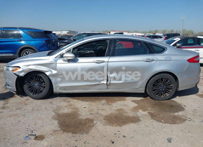 Photo 14 of 2014 Ford Fusion SE (VIN 3FA6P0H90ER240400)