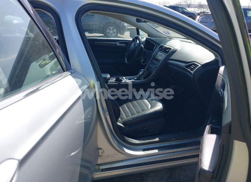 Photo 5 of 2014 Ford Fusion SE (VIN 3FA6P0H90ER240400)