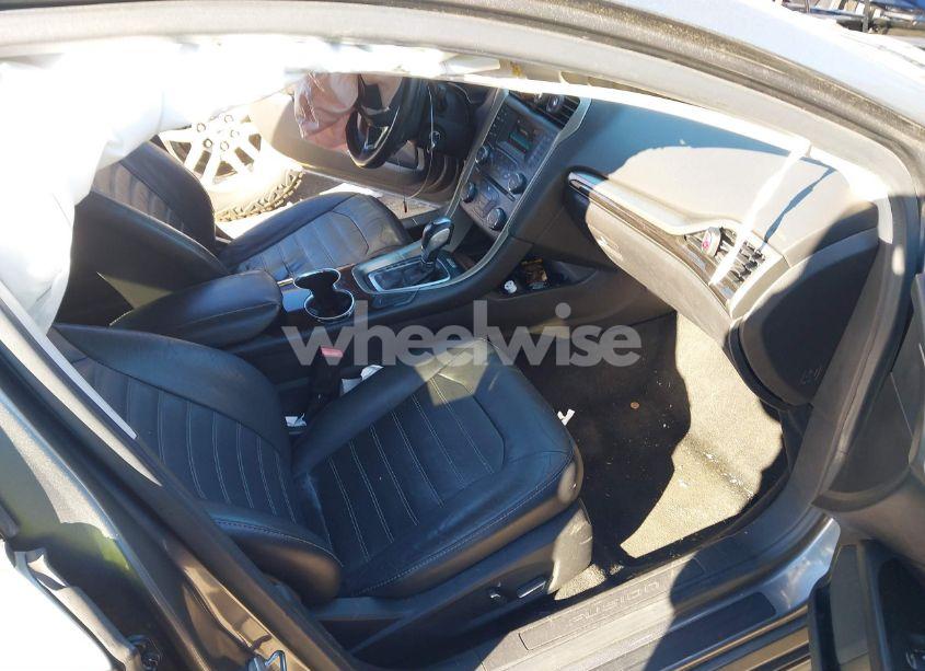 Photo 5 of 2014 Ford Fusion SE (VIN 3FA6P0H90ER270741)