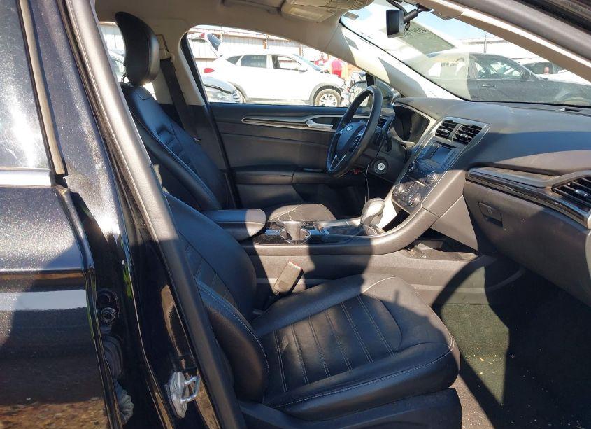 Photo 5 of 2014 Ford Fusion SE (VIN 3FA6P0H90ER340464)