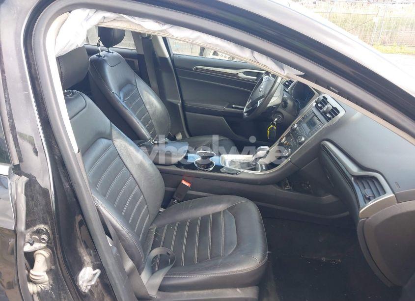 Photo 5 of 2014 Ford Fusion SE (VIN 3FA6P0H90ER345163)