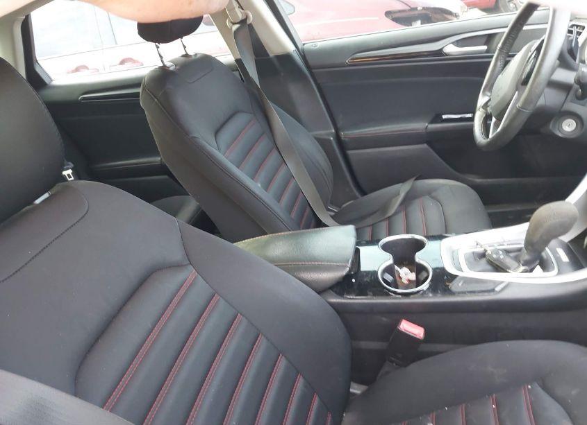 Photo 5 of 2015 Ford Fusion SE (VIN 3FA6P0H90FR269378)