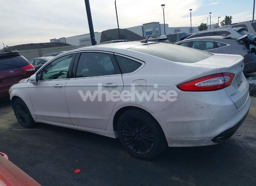 Photo 15 of 2016 Ford Fusion SE (VIN 3FA6P0H90GR385438)