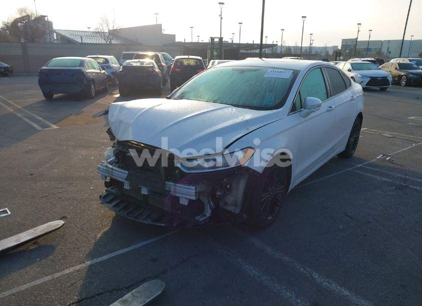 Photo 2 of 2016 Ford Fusion SE (VIN 3FA6P0H90GR385438)