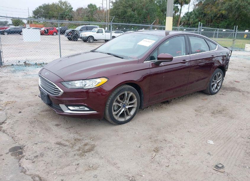 Photo 2 of 2018 Ford Fusion SE (VIN 3FA6P0H90JR163991)