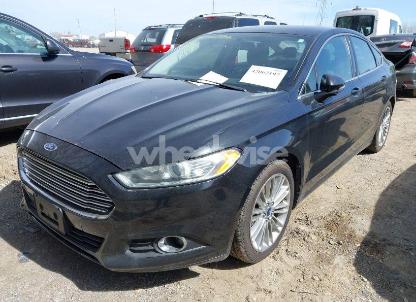 Photo 2 of 2013 Ford Fusion SE (VIN 3FA6P0H91DR220817)