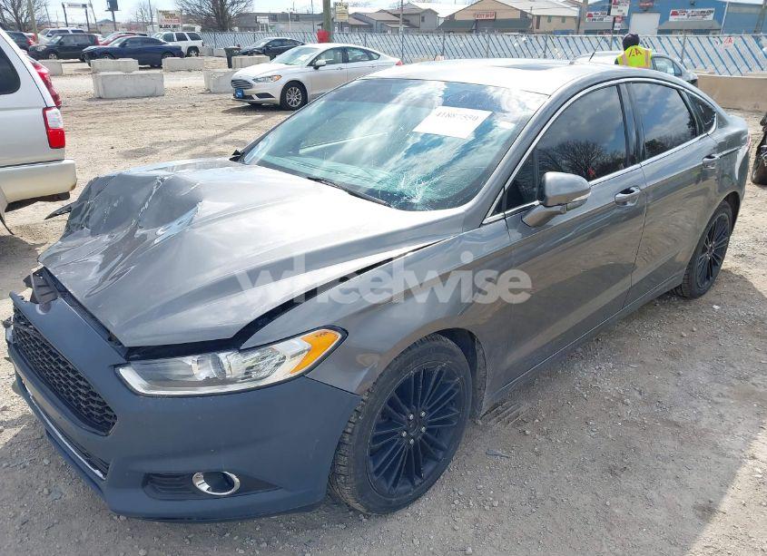 Photo 2 of 2014 Ford Fusion SE (VIN 3FA6P0H91ER258002)