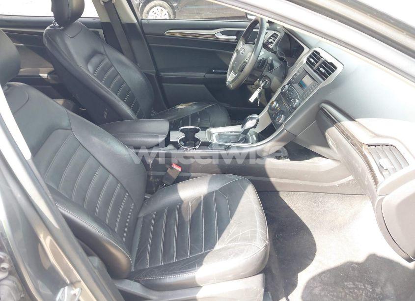 Photo 5 of 2014 Ford Fusion SE (VIN 3FA6P0H91ER258002)