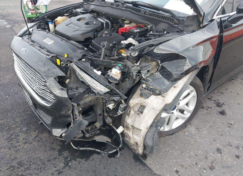 Photo 6 of 2014 Ford Fusion SE (VIN 3FA6P0H91ER258095)