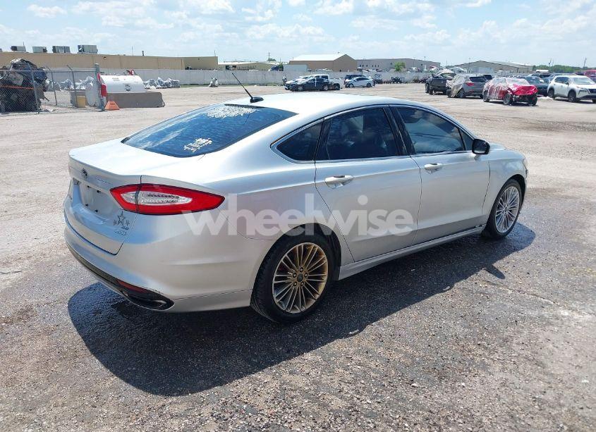 Photo 4 of 2014 Ford Fusion SE (VIN 3FA6P0H91ER277374)