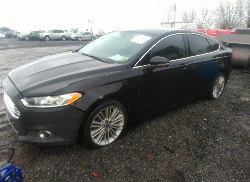 Photo 2 of 2014 Ford Fusion SE (VIN 3FA6P0H91ER322149)