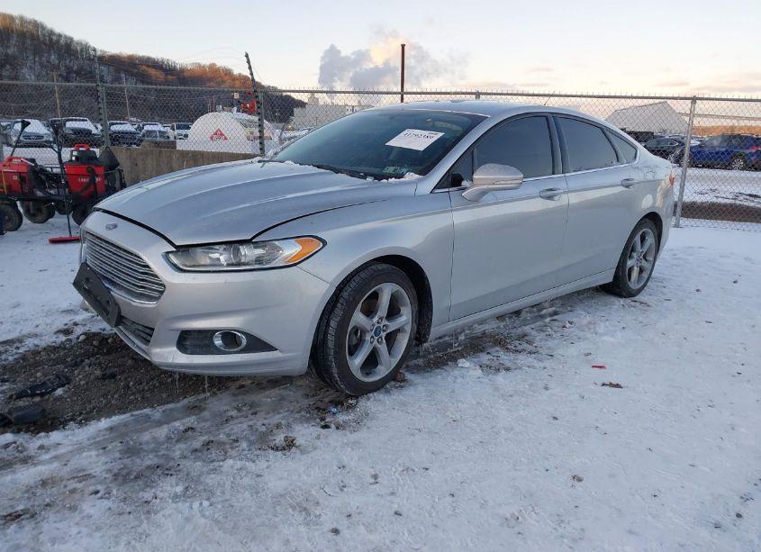 Photo 2 of 2014 Ford Fusion SE (VIN 3FA6P0H91ER327982)