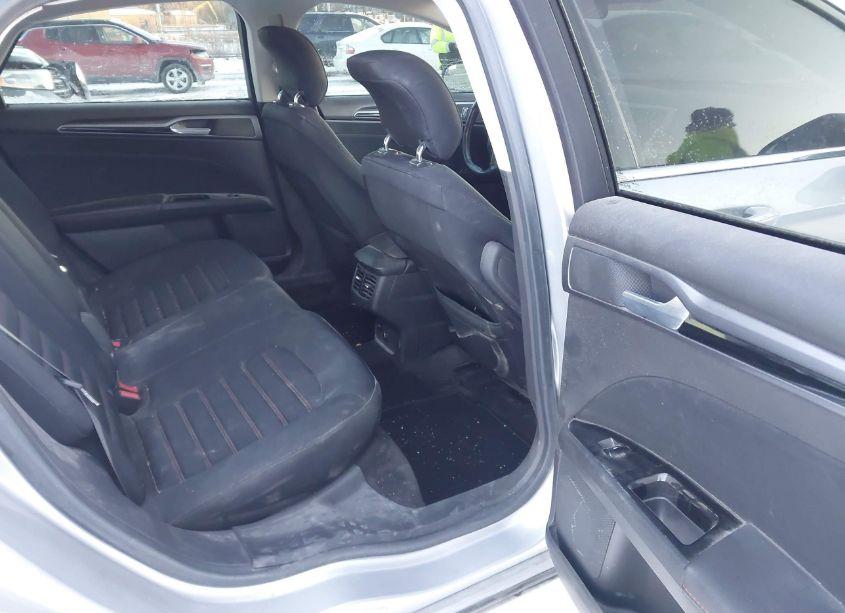 Photo 8 of 2014 Ford Fusion SE (VIN 3FA6P0H91ER327982)