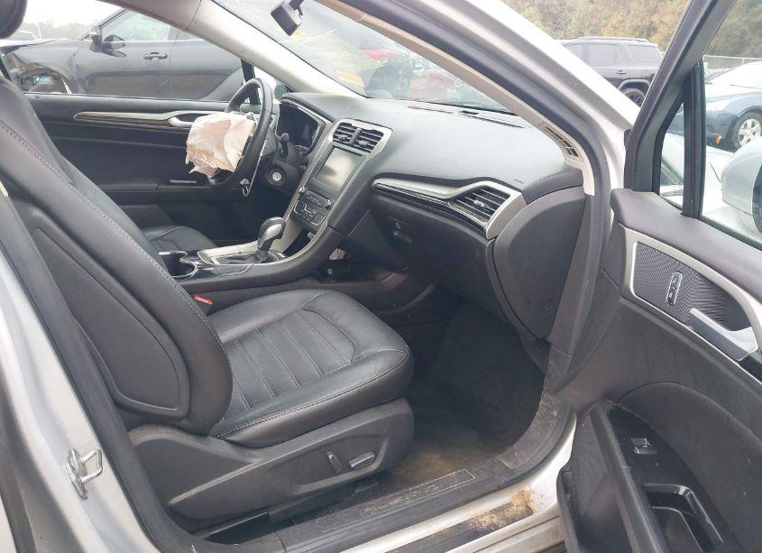 Photo 5 of 2016 Ford Fusion SE (VIN 3FA6P0H91GR154760)