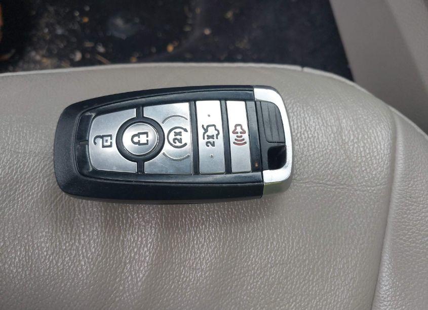 Photo 11 of 2017 Ford Fusion SE (VIN 3FA6P0H91HR186223)