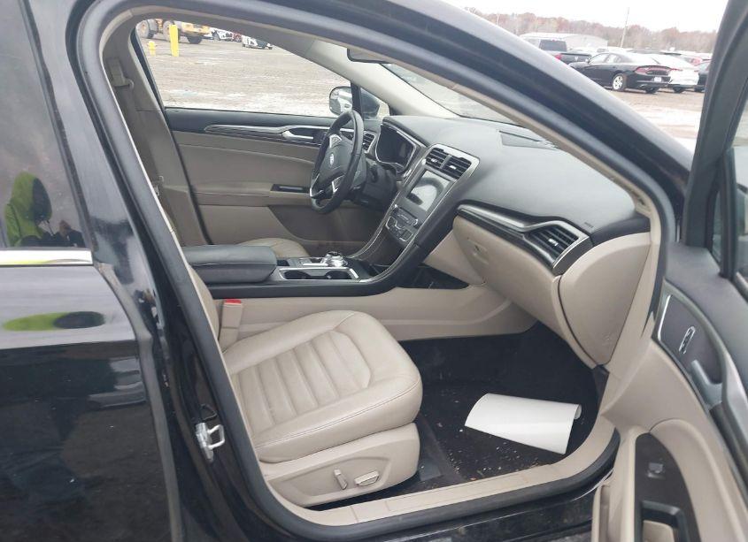 Photo 5 of 2017 Ford Fusion SE (VIN 3FA6P0H91HR186223)