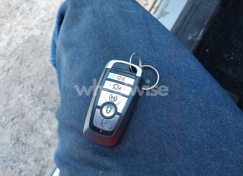 Photo 11 of 2017 Ford Fusion SE (VIN 3FA6P0H91HR200363)